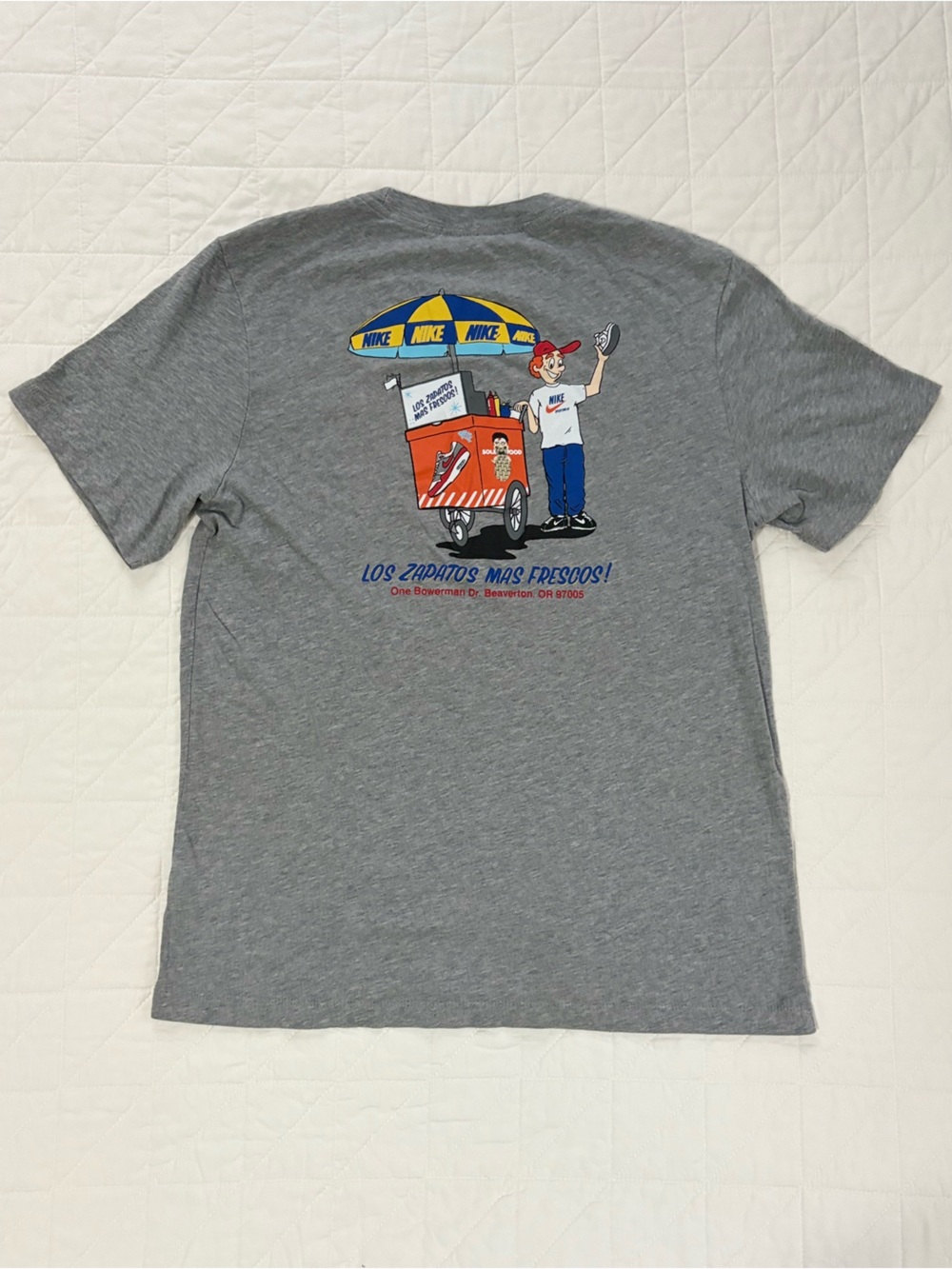 Nike "Los Zapatos Mas Frescos" Graphic Tee - Heather Gray Men's Medium